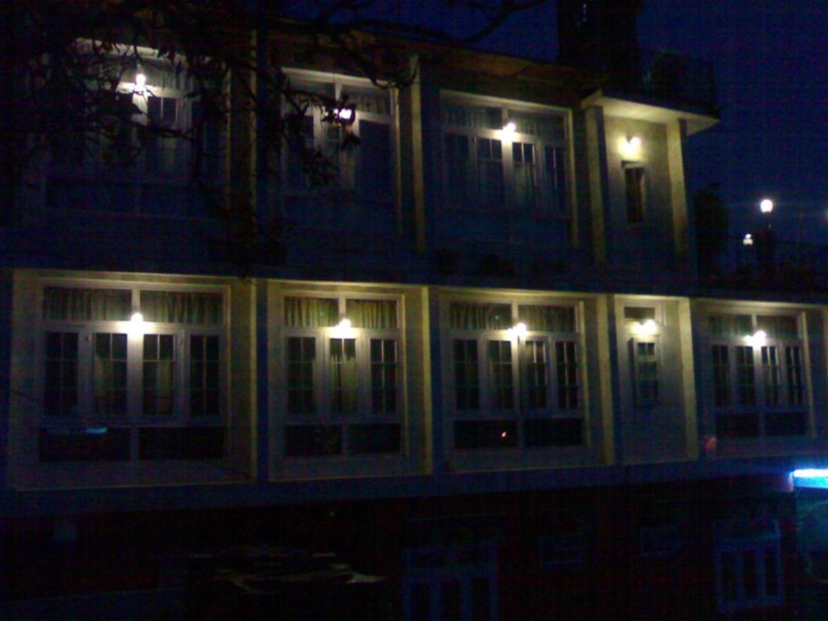 Goroomgo Ankur Lake View Mall Road Nainital - Prime Location With Luxury Room Exterior foto